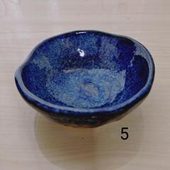 1) 八角皿 2)白碗  3)とんすい4)小鉢 5)醤油皿の画像