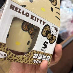 未使用　HELLO KITTY お誕生日マグカップ 5月の画像