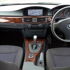 ★車検R8/5★H23年BMW320I★低走行4万K台★パワーシート★純正アルミ★純正ナビ/ETC他の画像