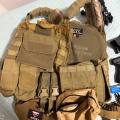 (激安)バラ可 ガスガン/ガス/たま/ベスト/ヘルメットなど大セットの画像