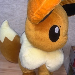 ポケモン　イーブイとピカチュウぬいぐるみの画像
