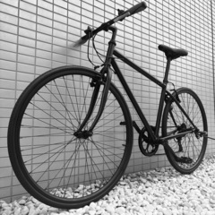 【7万で購入】クロスバイク 黒 700C 美品 高級シマノ社製変...