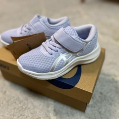 アシックス　asics スニーカー　新品　レーザービーム　運動靴　女の子　キッズ　運動会　検)瞬足　シューズ　学校　運動場　かけっこ　18cm
の画像