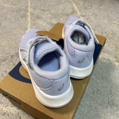 アシックス　asics スニーカー　新品　レーザービーム　運動靴　女の子　キッズ　運動会　検)瞬足　シューズ　学校　運動場　かけっこ　18cm
の画像