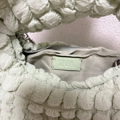 ZARA ぽこぽこ　バッグの画像