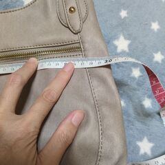 グレージュ　バック　合皮の画像