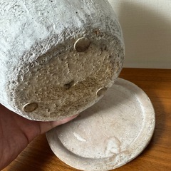 観葉植物ポット　受け皿あり　石素材の画像