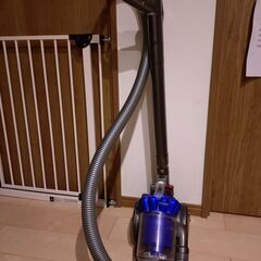 Dyson DC26（ジャンク品）｜アタッチメント完備・修理前提...