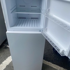 NO B378 🌈福岡市内配送設置無料✨🌈MAXZEN 冷蔵庫 201L 2ドア 配送設置無料 大容量 霜取り不要 新生活 コンパクト 右開き オフィス 単身 家族 一人暮らし 二人暮らし 新品 おしゃれ 白 ホワイトJR200ML01WH マクスゼン　2022年の画像