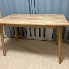 ダイニングテーブル
