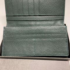 新品未使用のクロコダイル長財布です。の画像