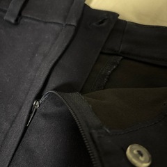 H&M テーパードパンツの画像
