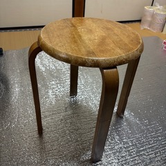 北欧風丸椅子☆使い込み木の味が出てます⋈*木製スツール。