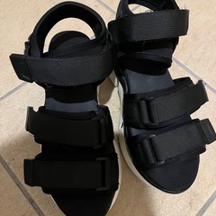 夏　サンダル　ブラック　厚底　の画像