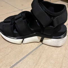夏　サンダル　ブラック　厚底　の画像