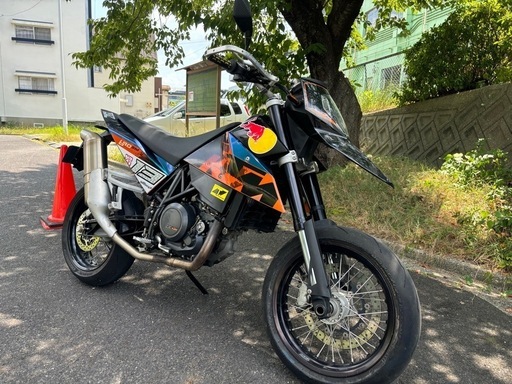 バイク KTM 690SM