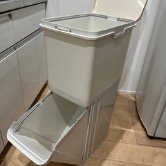 ゴミ箱の画像