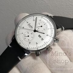 厚さ12mmにトリプルカレンダー搭載【風防&文字盤Wアール処理/新品】裏スケ①の画像