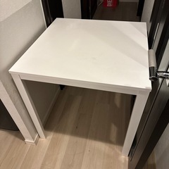 ikea テーブル