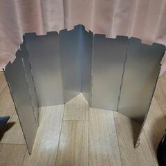 キャンプセット(焚き火シート、焚き火台、防風板)の画像