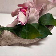 【希少】イタリア製陶磁器　ジャンク品　アイリスの花　アンティーク　置物の画像
