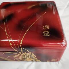 やや小振りの重箱洒落た小振りの重箱