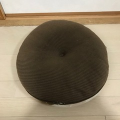 茶色クッションの画像