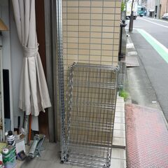 ②　メタルラック　４段　横幅８５位　他にもメタルラック出品中です