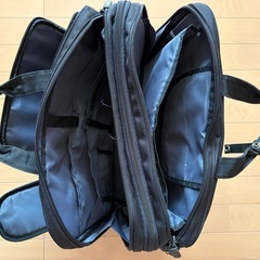 ビジネスバッグ（男性用、黒色）の画像