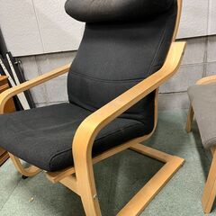 IKEA POANG ポエング チェア オットマン付 幅69cm×奥行83cm×高さ95cm（座高44cm）の画像