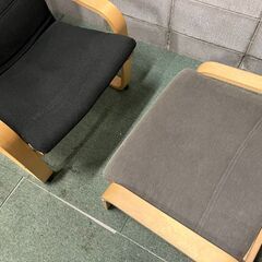 IKEA POANG ポエング チェア オットマン付 幅69cm×奥行83cm×高さ95cm（座高44cm）の画像