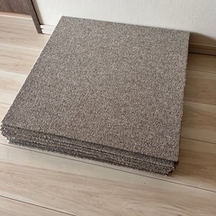 【美品】東リ　タイルカーペット　50x50cm 16枚