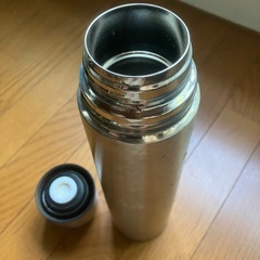 大きな水筒　1L
の画像