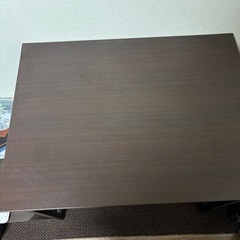 デスクテーブルの画像