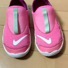 子供シューズ　17.5センチ