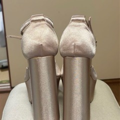 ベージュ 15cmヒール ハイヒール アンクルストラップの画像