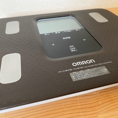 OMRON オムロン 体重計 体組成計の画像