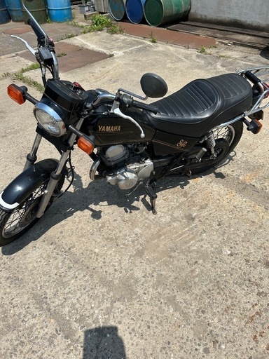 ヤマハ　SR125