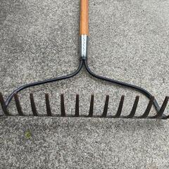 アメリカ式レーキ ガーデニング 農作業 庭掃除 の画像