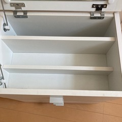 鏡付き引き出しの画像