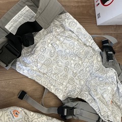 【美品】エルゴ　抱っこ紐　新生児からの画像