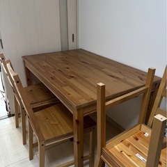 【格安】IKEA ダイニングテーブルセット(クッション付）