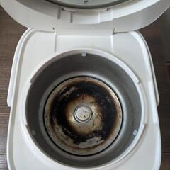 炊飯器　2022年製の画像