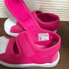 14㎝　アディダス サンダルの画像