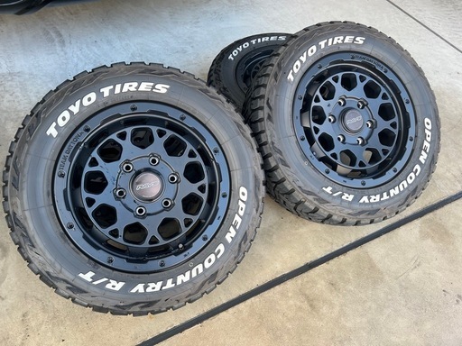 RAYSデイトナM9 Blackedition TOYOオープンカントリーR/Tハイエース200系