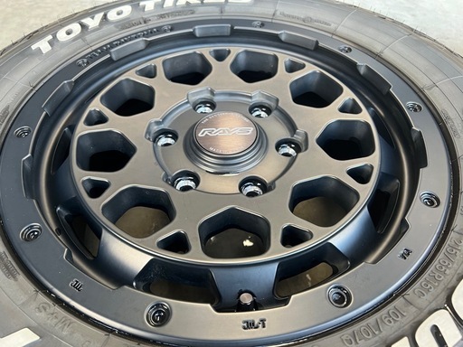 RAYSデイトナM9 Blackedition TOYOオープンカントリーR/Tハイエース200系