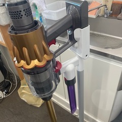 【ジャンク品】dyson ダイソン　掃除機の画像