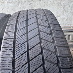 バリ山　BRIDGESTONE ブリジストン　ブリヂストン　VRX3 195/65R15 スタッドレス　タイヤ　2021年製　15インチ　プリウス　セレナ　などの画像