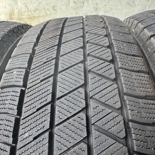 バリ山　BRIDGESTONE ブリジストン　ブリヂストン　VRX3 195/65R15 スタッドレス　タイヤ　2021年製　15インチ　プリウス　セレナ　など