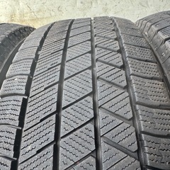 バリ山　BRIDGESTONE ブリジストン　ブリヂストン　VRX3 195/65R15 スタッドレス　タイヤ　2021年製　15インチ　プリウス　セレナ　などの画像